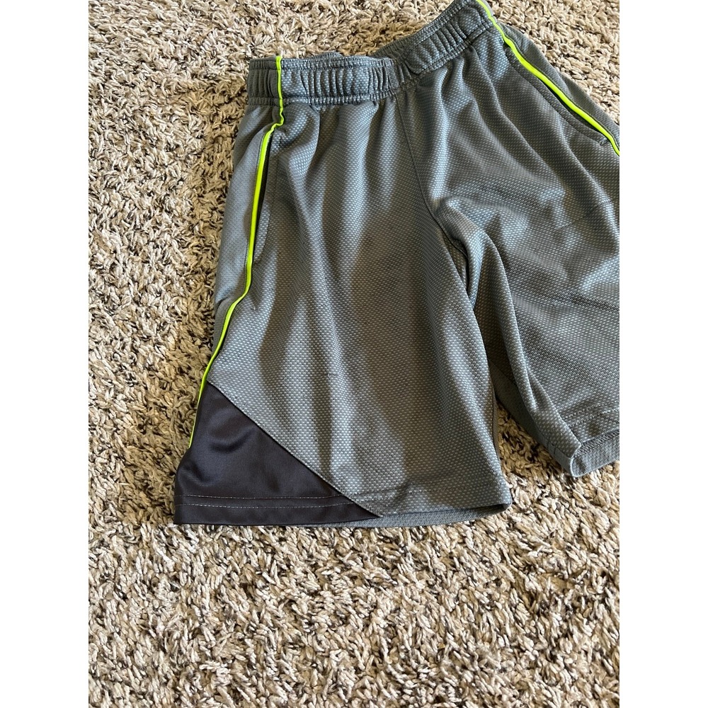 Champion Boys Gray Neon Green Active Shorts Size 6/7 - Picture 4 of 9